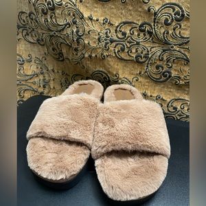 STUART WEITZMAN Elodie chill faux fur Slide Sandals